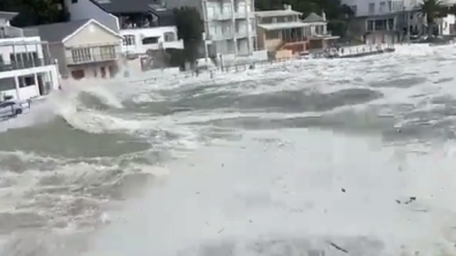 Gordon's Bay residents urged to be cautious eNCA